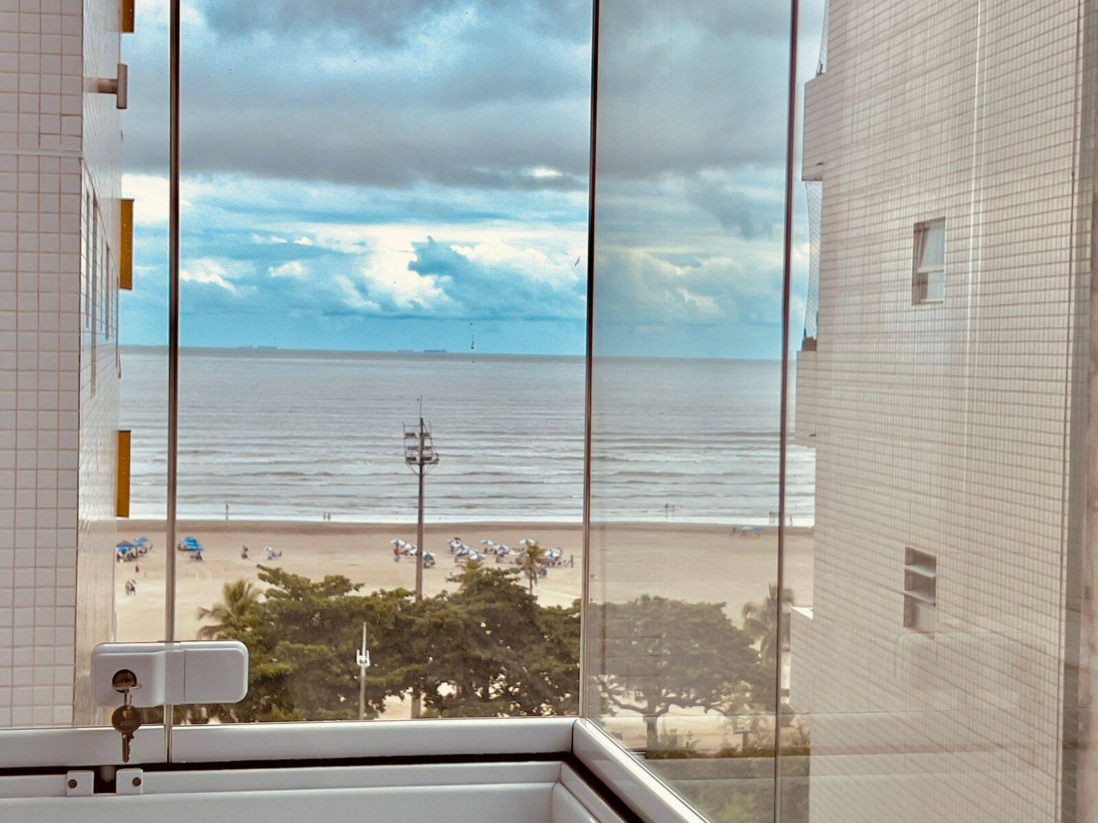 #777ESCHI04 - Apartamento para Venda em Santos - SP