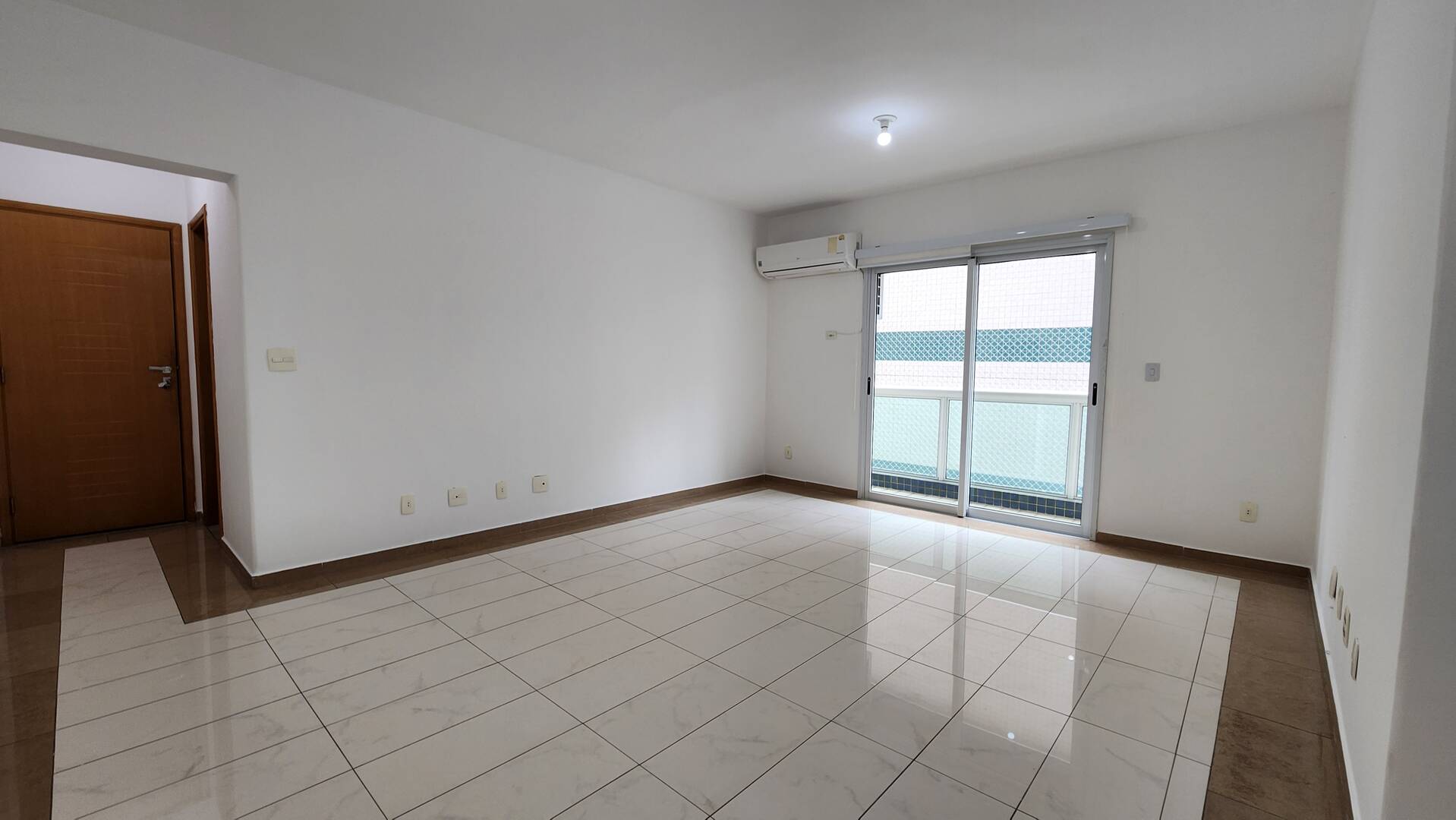 #7SMOTA019 - Apartamento para Venda em Santos - SP