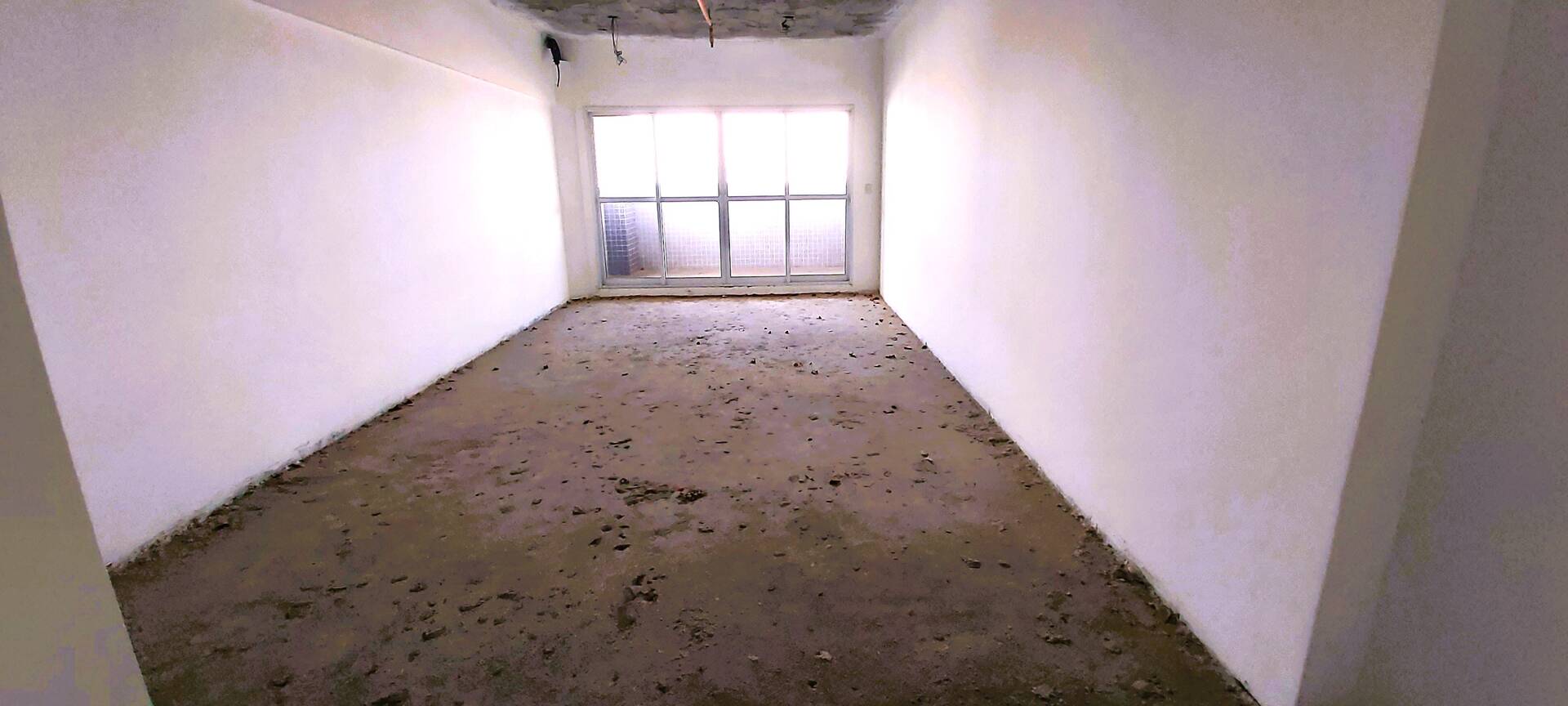 #7SMOTA033 - Sala para Venda em Santos - SP